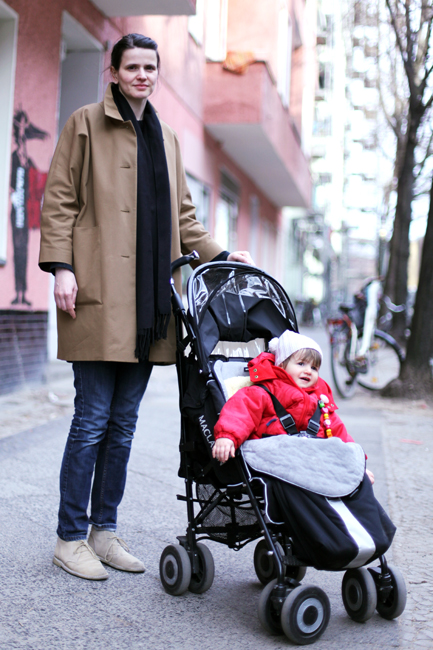 Anja Anja mit ihrer Tochter (2 Jahre), Berlin Neukölln